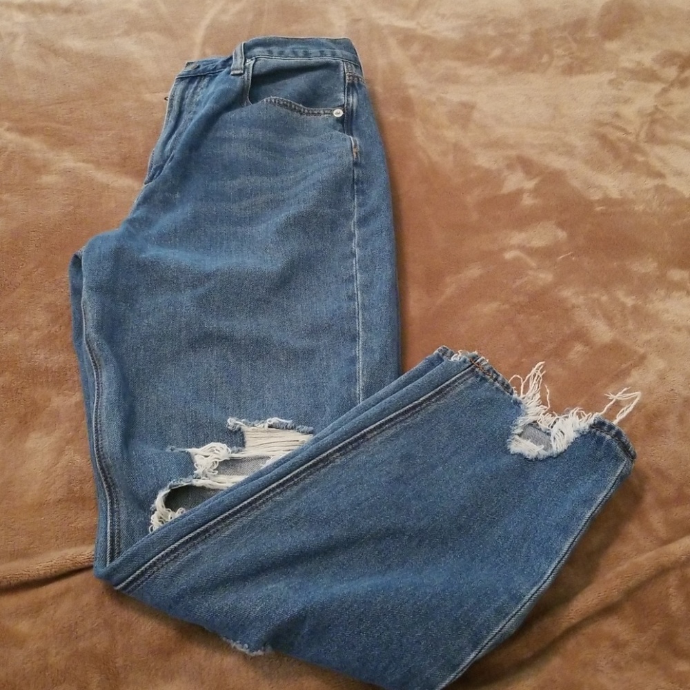 A E mom jeans